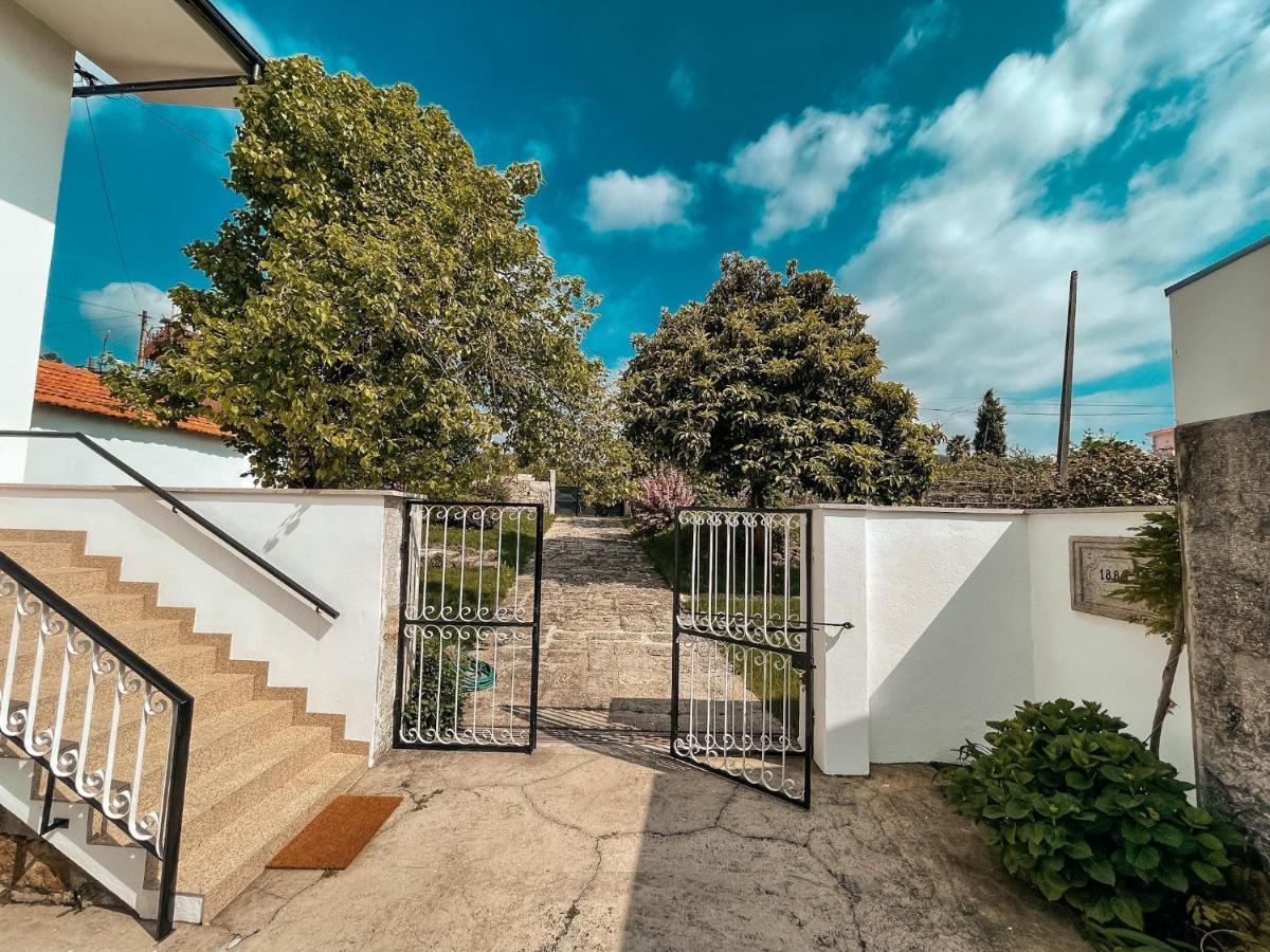 Windmill House Villa Santa Maria da Feira Luaran gambar